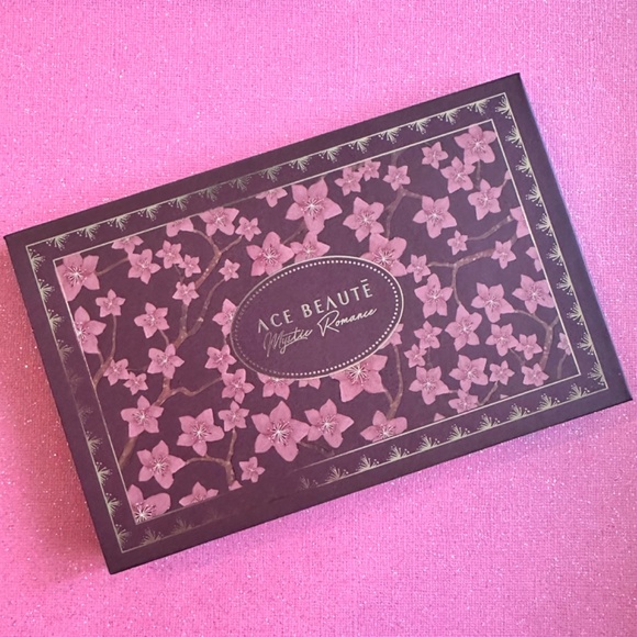 NWOB Ace Beaute Mystic Romance 15 Shade Eyeshadow Palette - Picture 2 of 5